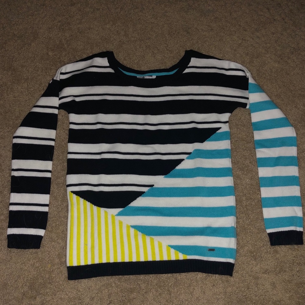 Volcom sweater